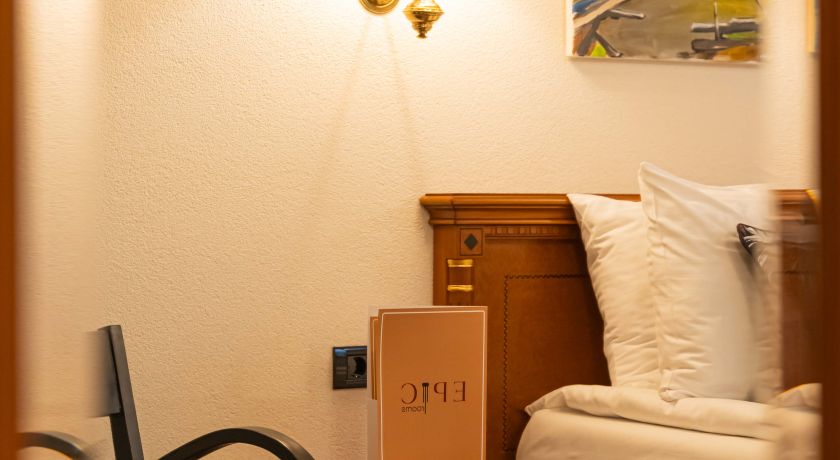 deluxe-double-room-cazare-epic-rooms-13